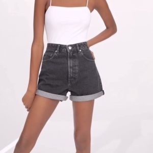 ZARA High Rise Mom Short NWT!!